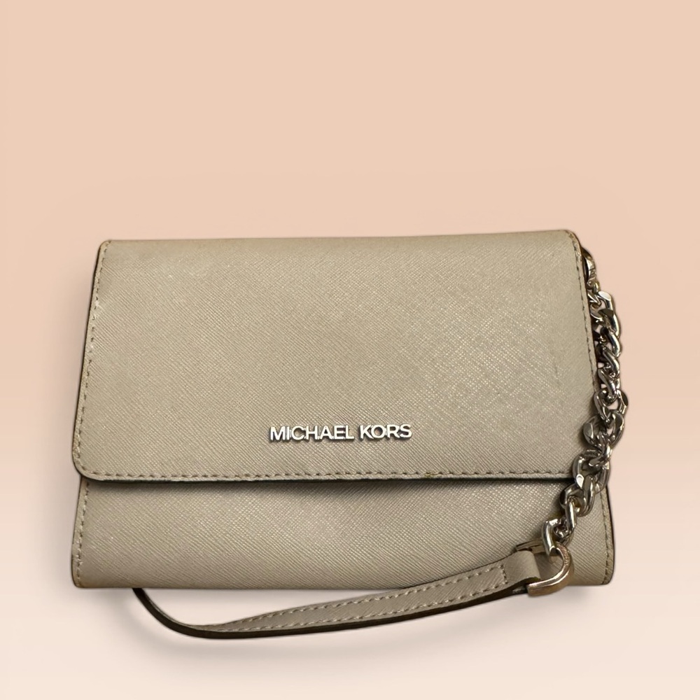 Michael Kors Jet Set Travel Medium Phone Crossbody Bag